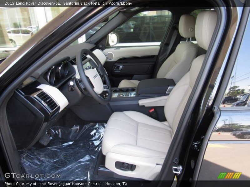 Santorini Black Metallic / Acorn/Ebony 2019 Land Rover Discovery SE