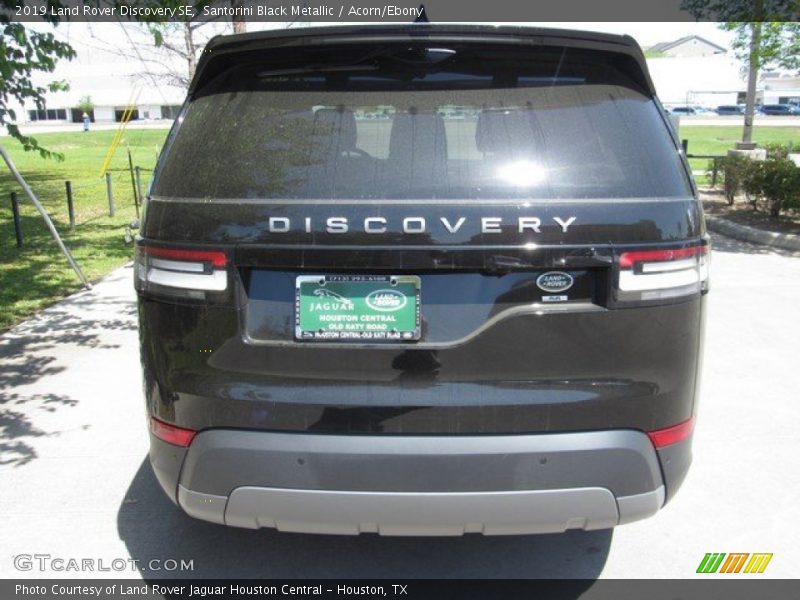 Santorini Black Metallic / Acorn/Ebony 2019 Land Rover Discovery SE