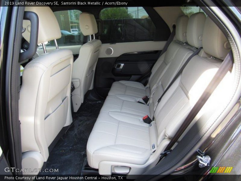 Santorini Black Metallic / Acorn/Ebony 2019 Land Rover Discovery SE