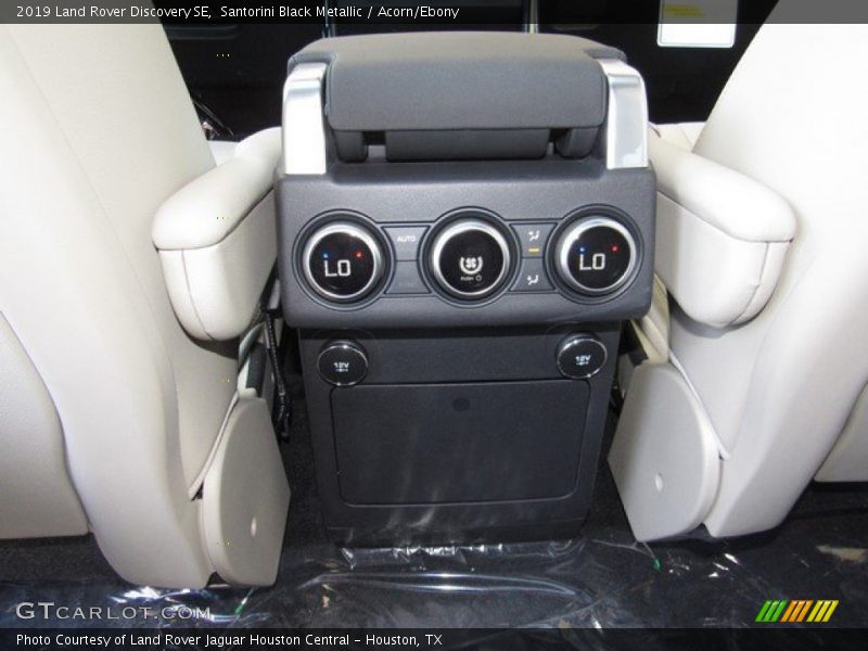 Santorini Black Metallic / Acorn/Ebony 2019 Land Rover Discovery SE