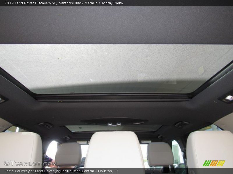 Santorini Black Metallic / Acorn/Ebony 2019 Land Rover Discovery SE