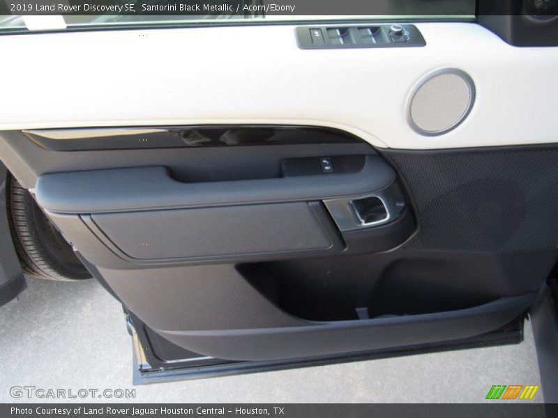 Santorini Black Metallic / Acorn/Ebony 2019 Land Rover Discovery SE