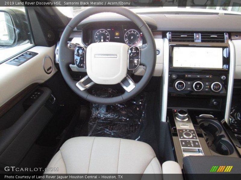 Santorini Black Metallic / Acorn/Ebony 2019 Land Rover Discovery HSE