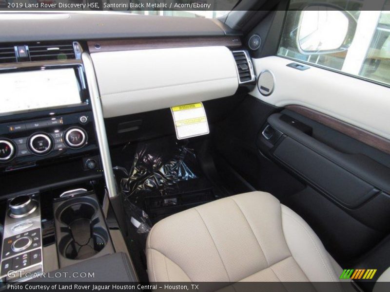 Santorini Black Metallic / Acorn/Ebony 2019 Land Rover Discovery HSE