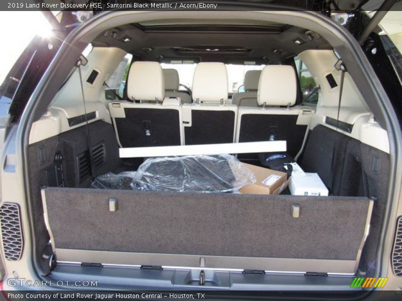 Santorini Black Metallic / Acorn/Ebony 2019 Land Rover Discovery HSE