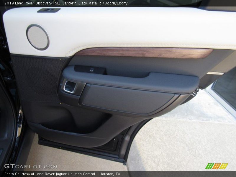 Santorini Black Metallic / Acorn/Ebony 2019 Land Rover Discovery HSE