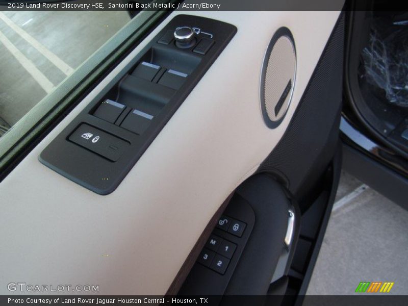 Santorini Black Metallic / Acorn/Ebony 2019 Land Rover Discovery HSE