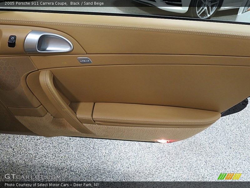 Black / Sand Beige 2005 Porsche 911 Carrera Coupe