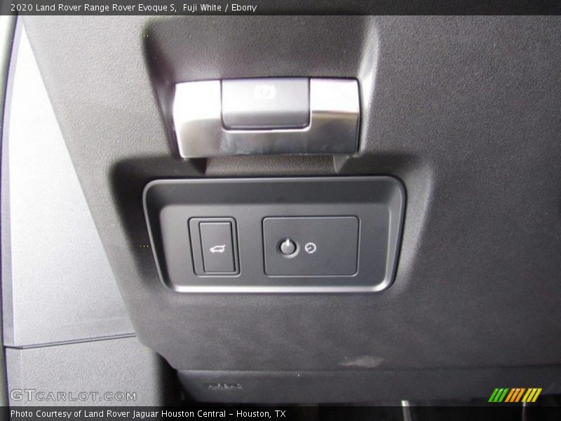 Controls of 2020 Range Rover Evoque S