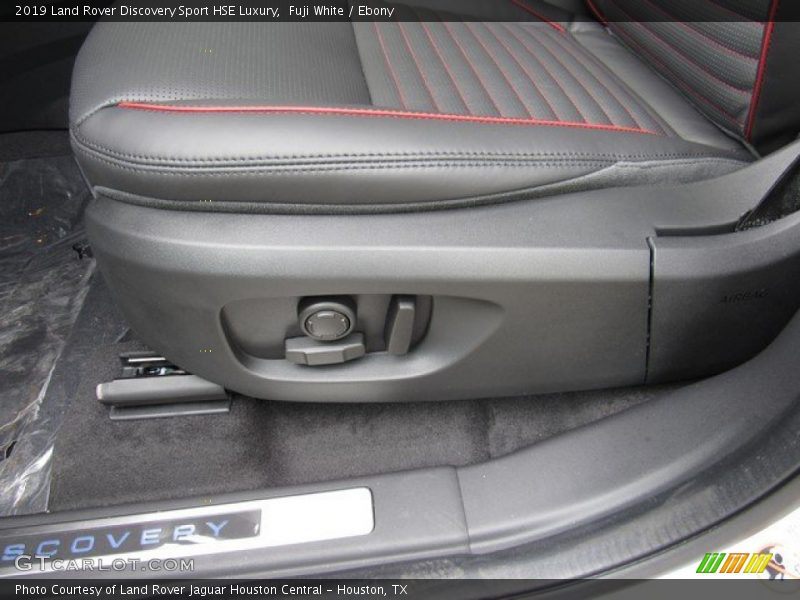 Fuji White / Ebony 2019 Land Rover Discovery Sport HSE Luxury