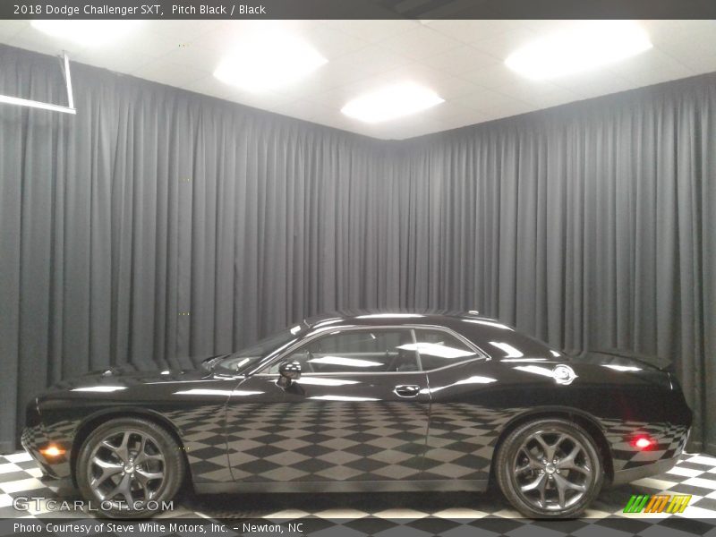 Pitch Black / Black 2018 Dodge Challenger SXT