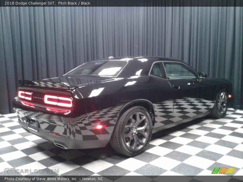 Pitch Black / Black 2018 Dodge Challenger SXT
