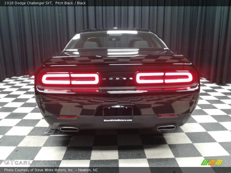 Pitch Black / Black 2018 Dodge Challenger SXT
