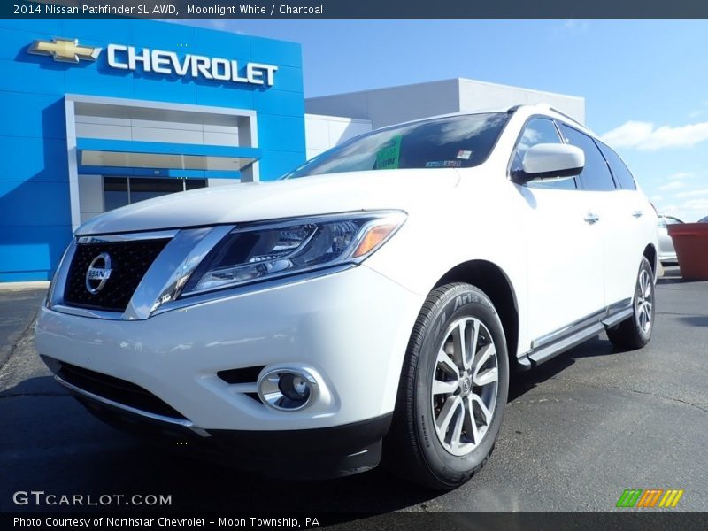 Moonlight White / Charcoal 2014 Nissan Pathfinder SL AWD