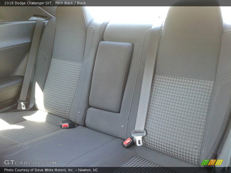 Pitch Black / Black 2018 Dodge Challenger SXT