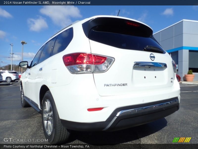 Moonlight White / Charcoal 2014 Nissan Pathfinder SL AWD
