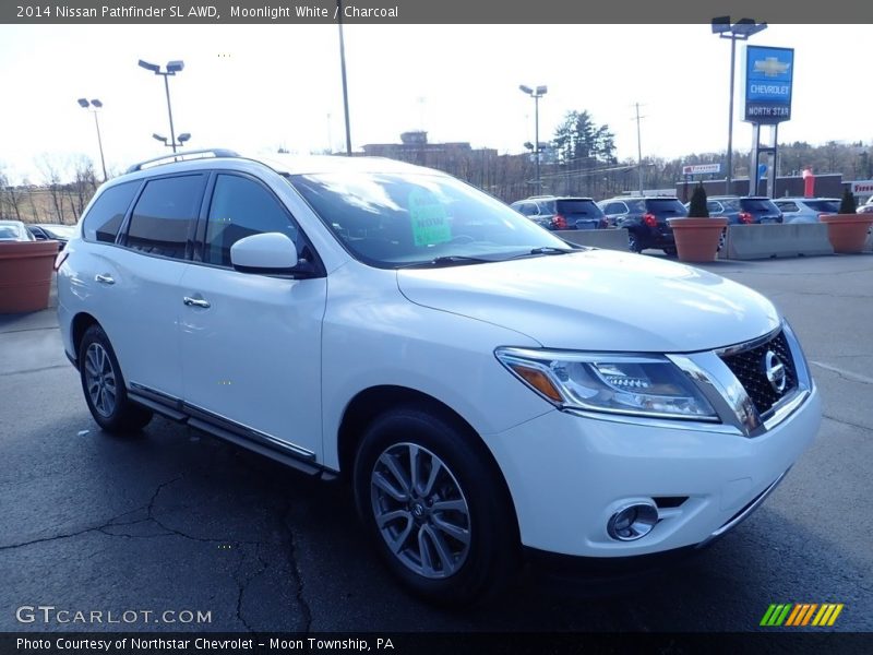 Moonlight White / Charcoal 2014 Nissan Pathfinder SL AWD