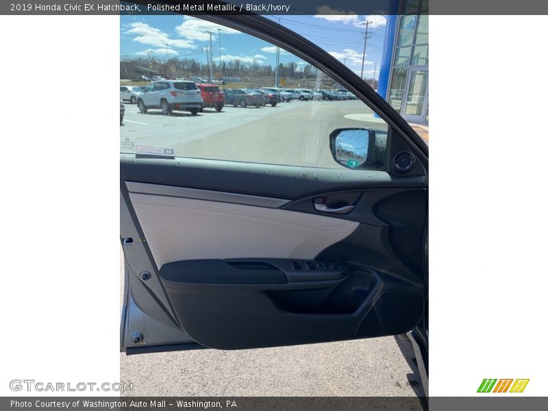 Polished Metal Metallic / Black/Ivory 2019 Honda Civic EX Hatchback