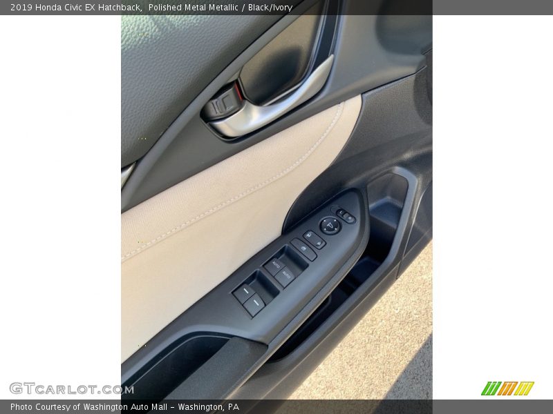 Polished Metal Metallic / Black/Ivory 2019 Honda Civic EX Hatchback