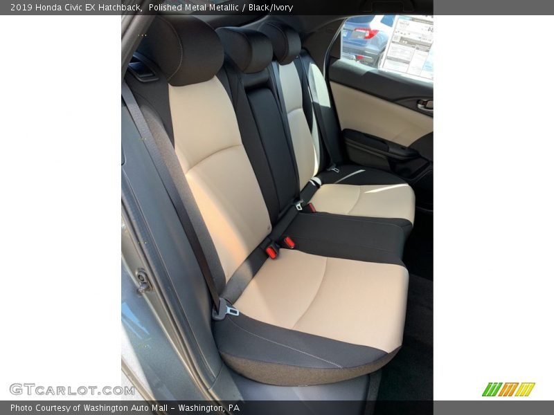 Polished Metal Metallic / Black/Ivory 2019 Honda Civic EX Hatchback