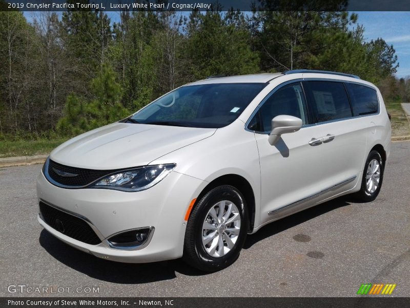 Luxury White Pearl / Cognac/Alloy 2019 Chrysler Pacifica Touring L