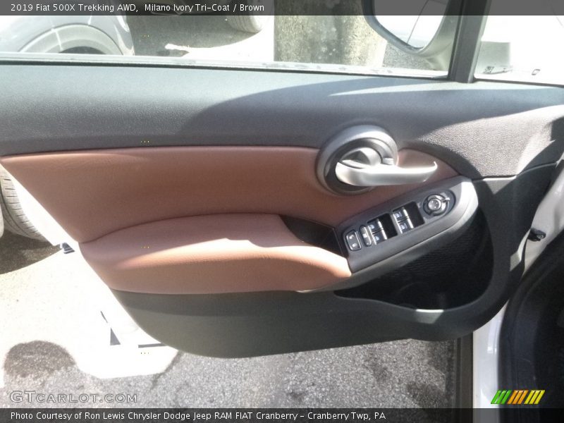 Milano Ivory Tri-Coat / Brown 2019 Fiat 500X Trekking AWD
