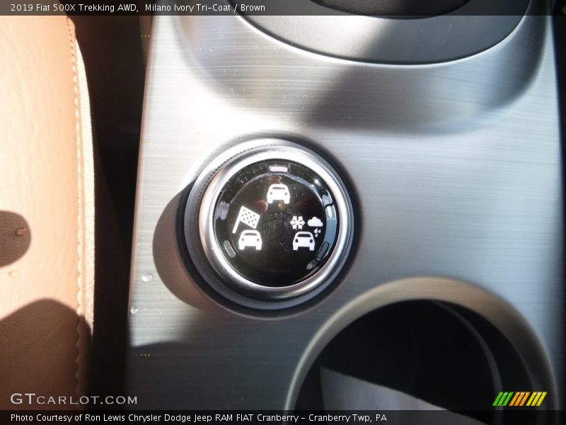 Milano Ivory Tri-Coat / Brown 2019 Fiat 500X Trekking AWD
