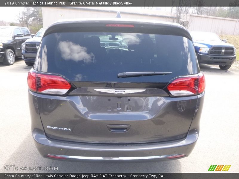 Granite Crystal Metallic / Black/Alloy 2019 Chrysler Pacifica Touring Plus