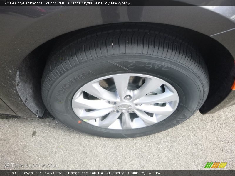 Granite Crystal Metallic / Black/Alloy 2019 Chrysler Pacifica Touring Plus