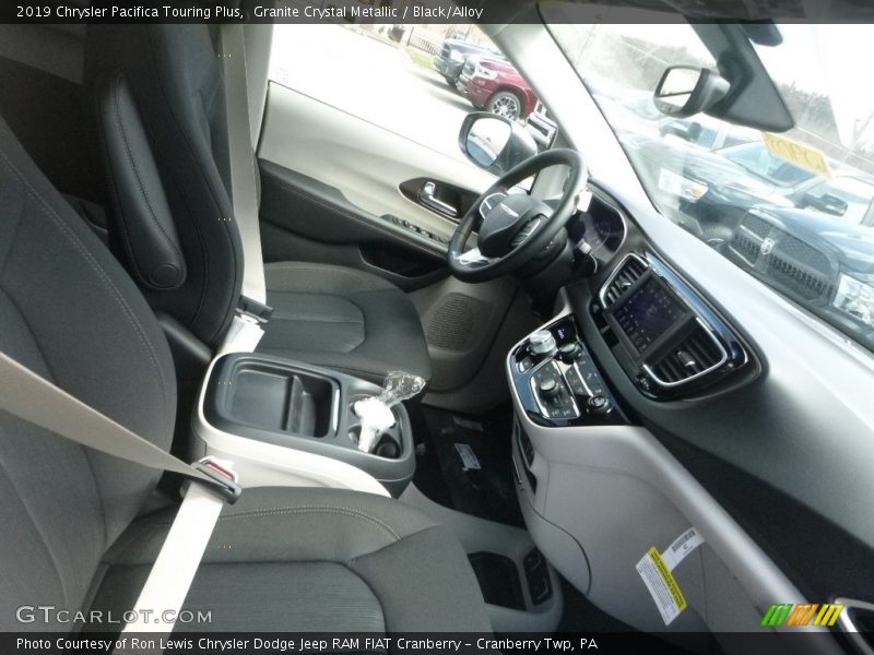 Granite Crystal Metallic / Black/Alloy 2019 Chrysler Pacifica Touring Plus
