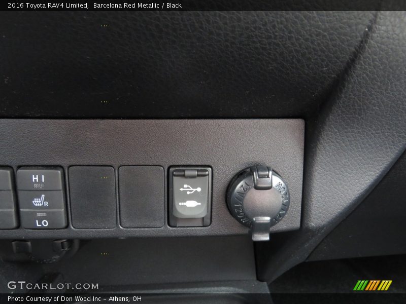 Barcelona Red Metallic / Black 2016 Toyota RAV4 Limited