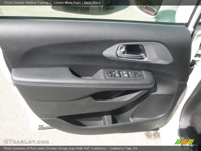 Door Panel of 2019 Pacifica Touring L