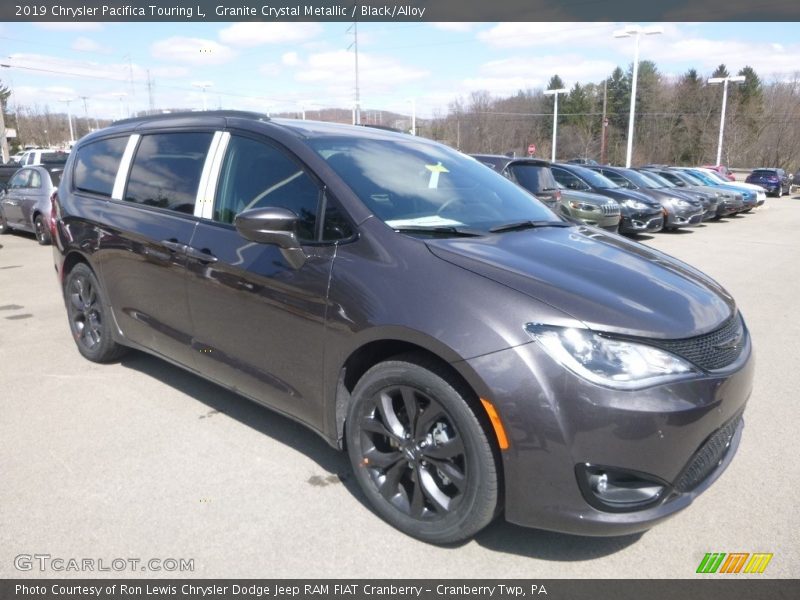 Granite Crystal Metallic / Black/Alloy 2019 Chrysler Pacifica Touring L