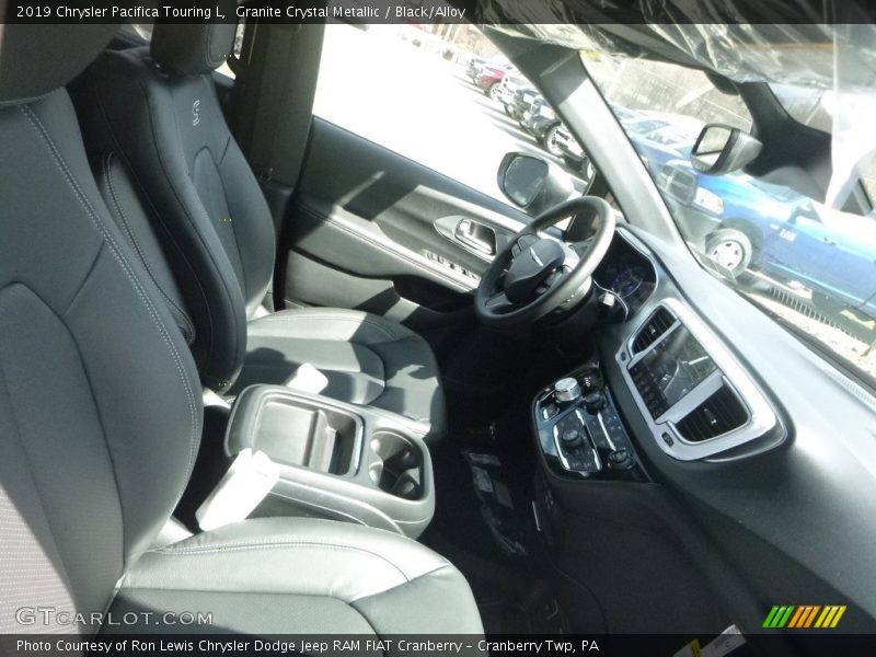 Granite Crystal Metallic / Black/Alloy 2019 Chrysler Pacifica Touring L