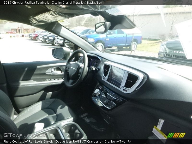 Granite Crystal Metallic / Black/Alloy 2019 Chrysler Pacifica Touring L