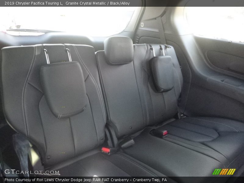 Granite Crystal Metallic / Black/Alloy 2019 Chrysler Pacifica Touring L
