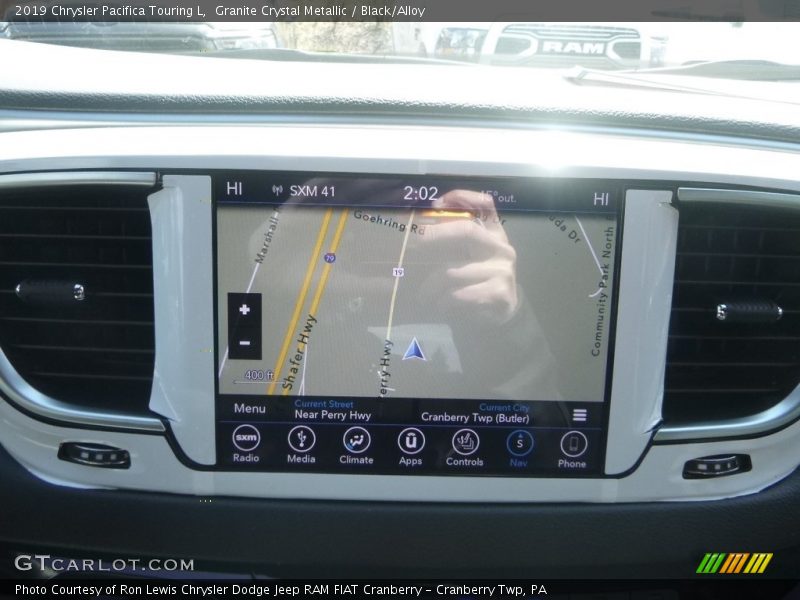 Granite Crystal Metallic / Black/Alloy 2019 Chrysler Pacifica Touring L