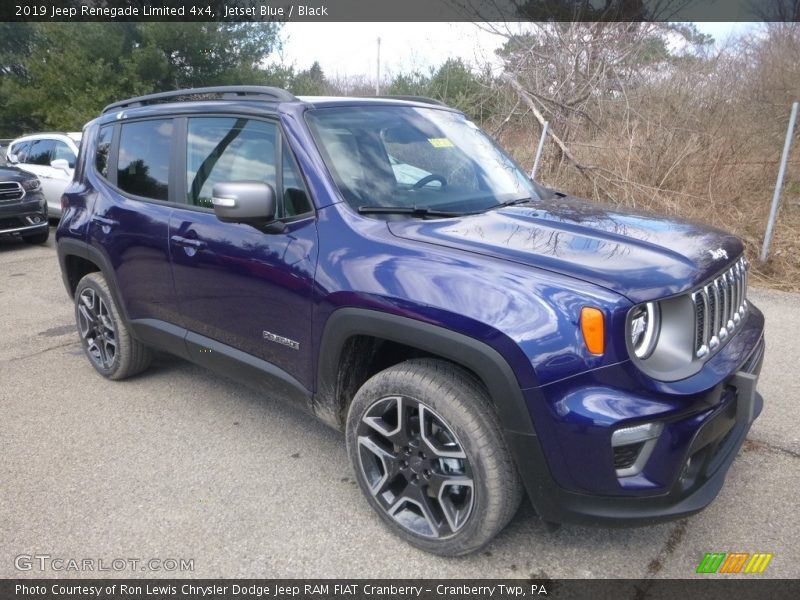Front 3/4 View of 2019 Renegade Limited 4x4