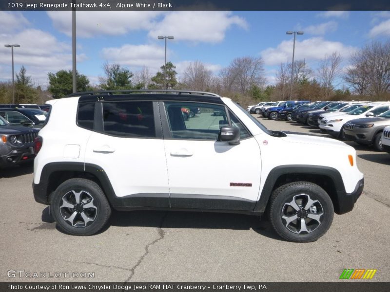 Alpine White / Black 2019 Jeep Renegade Trailhawk 4x4