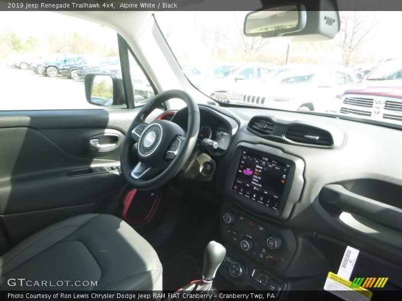 Alpine White / Black 2019 Jeep Renegade Trailhawk 4x4
