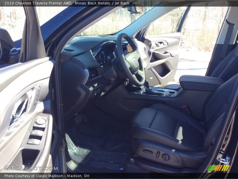 Mosaic Black Metallic / Jet Black 2019 Chevrolet Traverse Premier AWD