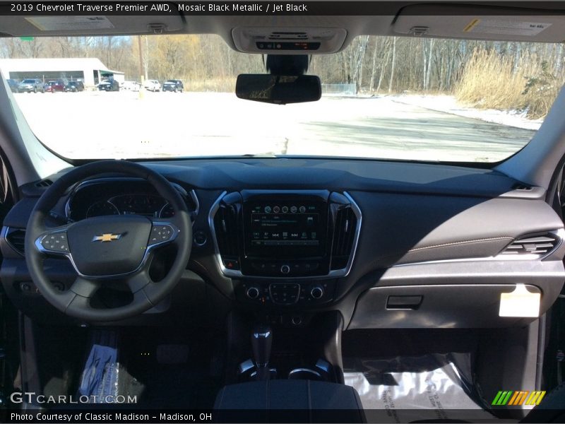 Mosaic Black Metallic / Jet Black 2019 Chevrolet Traverse Premier AWD