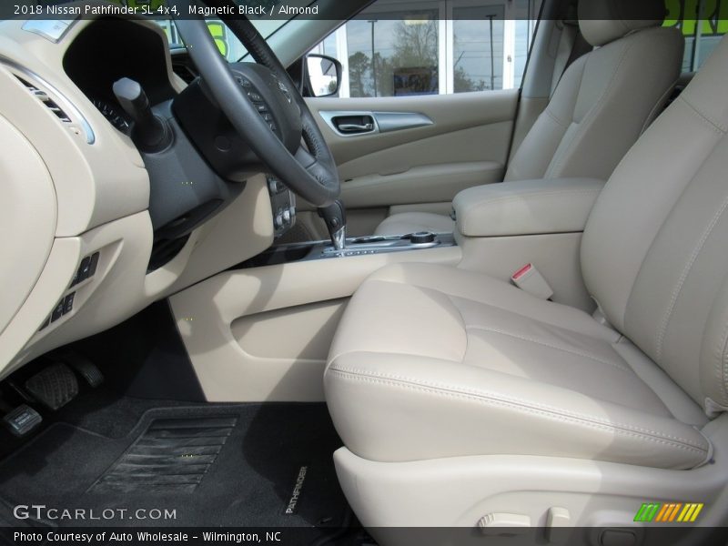 Magnetic Black / Almond 2018 Nissan Pathfinder SL 4x4