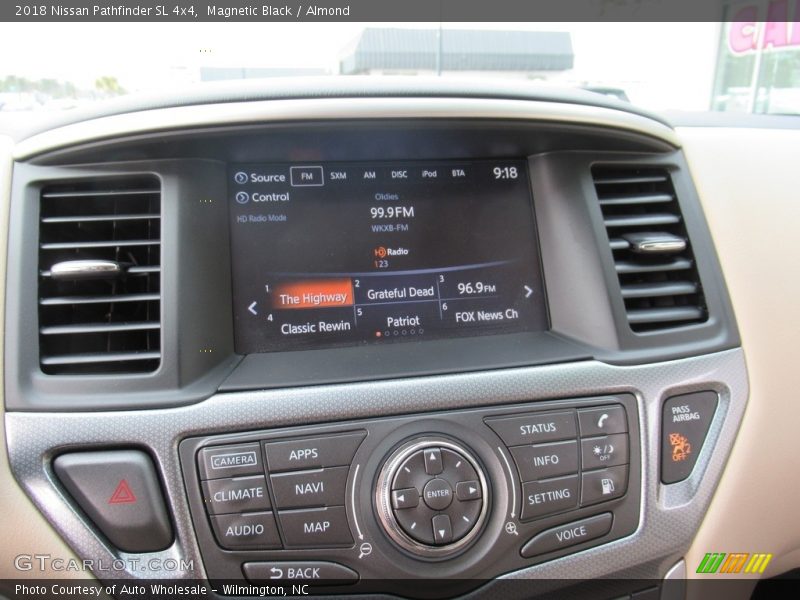 Magnetic Black / Almond 2018 Nissan Pathfinder SL 4x4