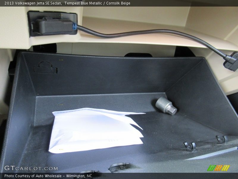 Tempest Blue Metallic / Cornsilk Beige 2013 Volkswagen Jetta SE Sedan