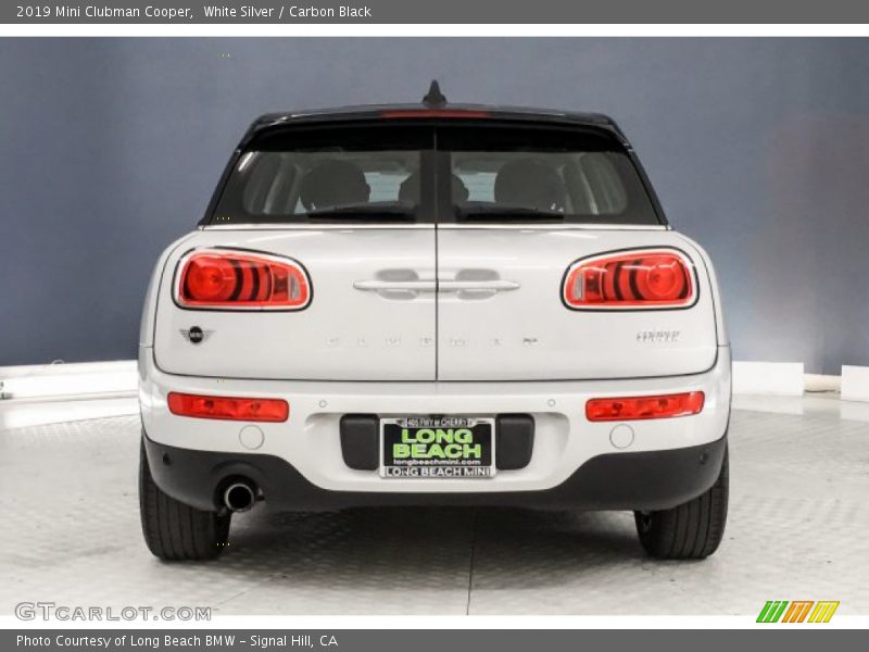 White Silver / Carbon Black 2019 Mini Clubman Cooper
