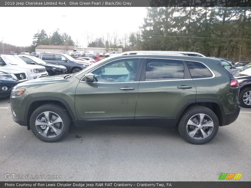 Olive Green Pearl / Black/Ski Grey 2019 Jeep Cherokee Limited 4x4
