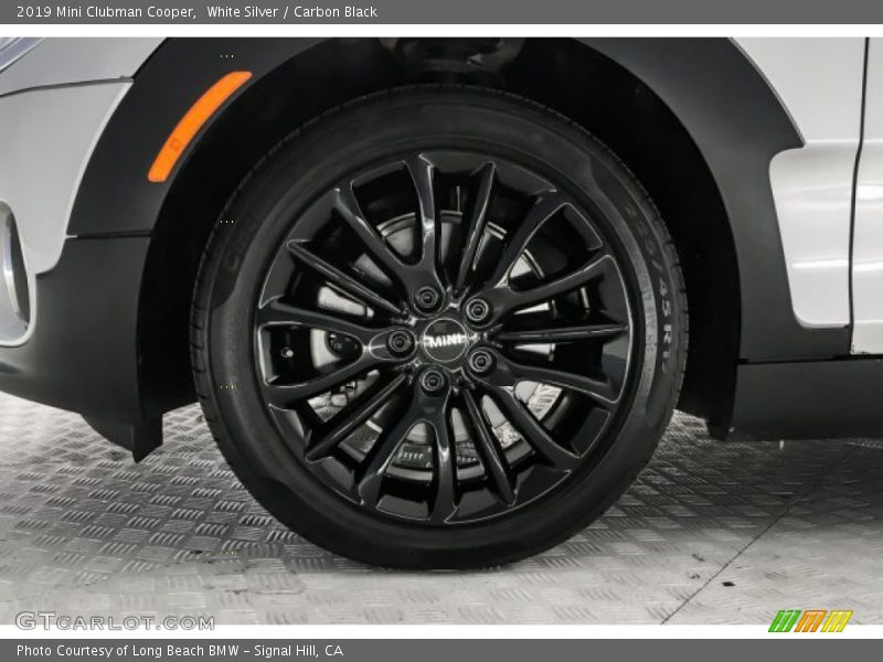 White Silver / Carbon Black 2019 Mini Clubman Cooper
