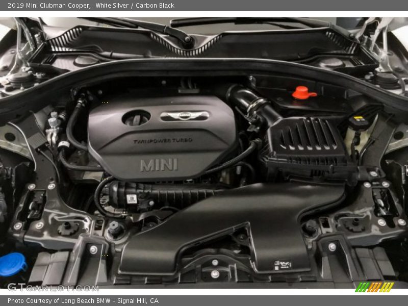 White Silver / Carbon Black 2019 Mini Clubman Cooper