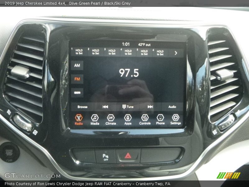 Olive Green Pearl / Black/Ski Grey 2019 Jeep Cherokee Limited 4x4